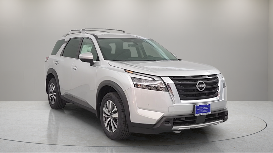 2025 Nissan Pathfinder SV photo 3