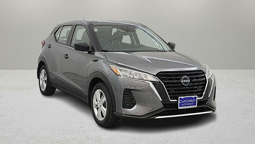 2025 Nissan Kicks Play S photo 3