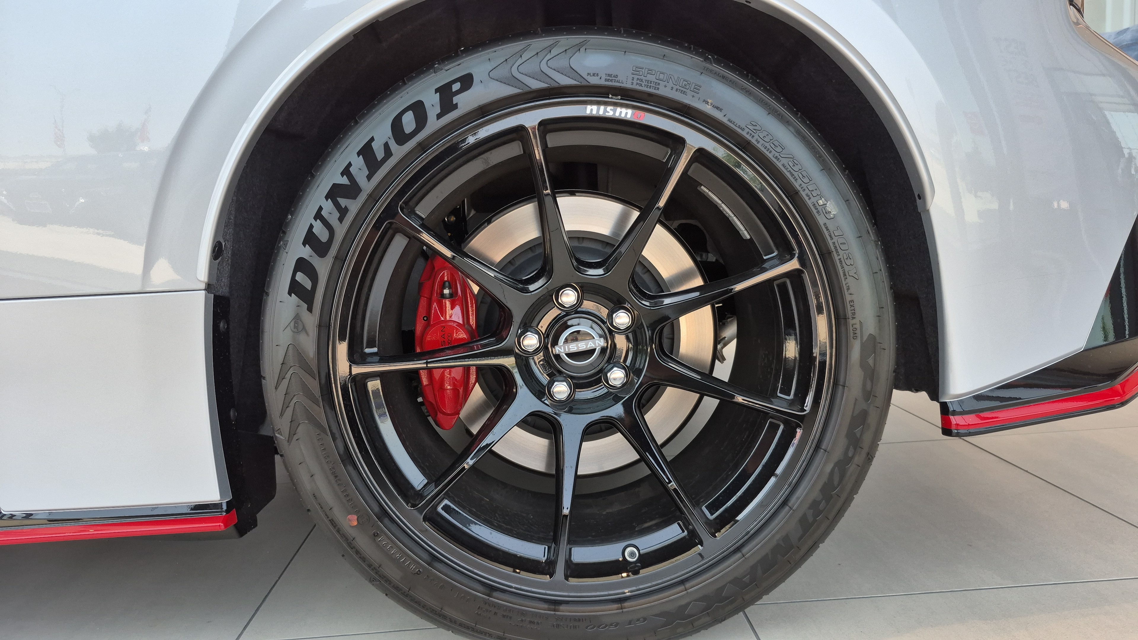 New Brilliant Silver/Super Black 2025 Nissan Z NISMO for Sale in